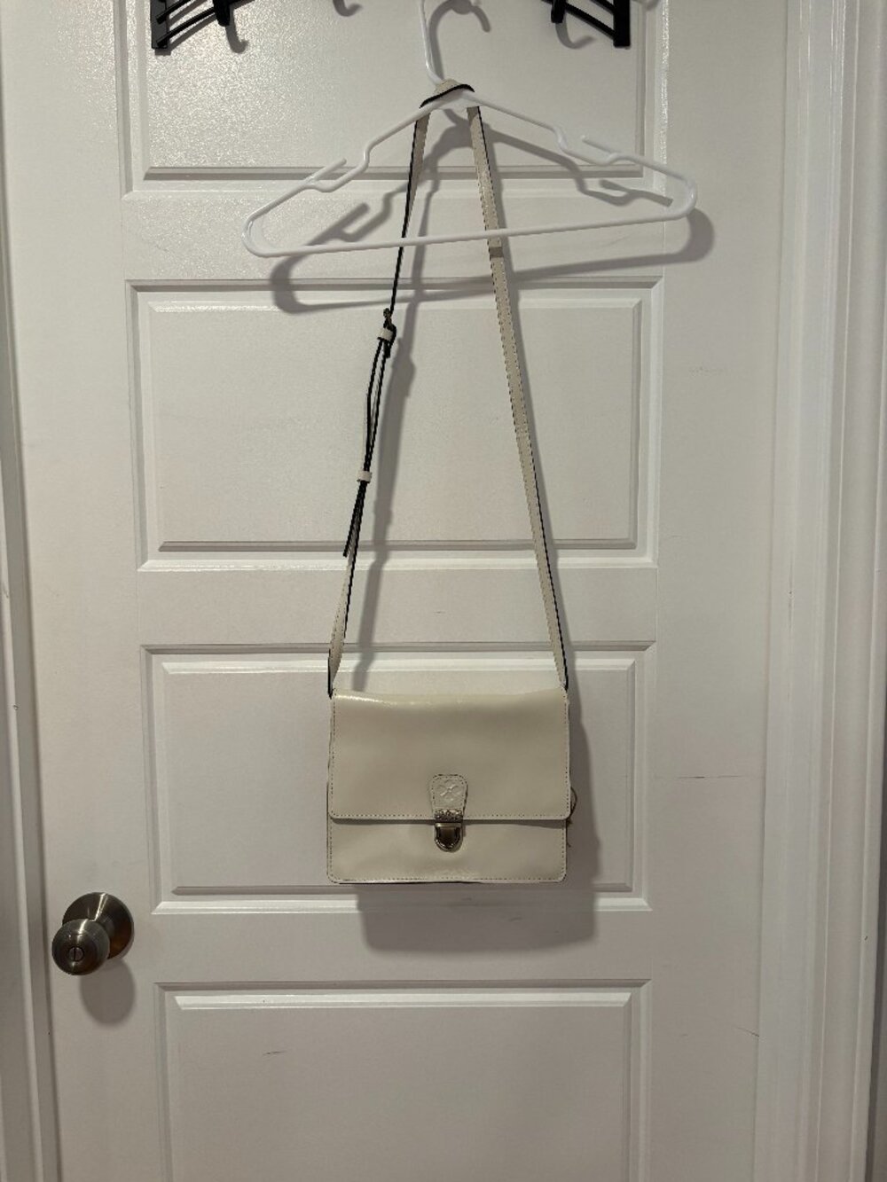 Like-new Patricia Nash Crossbody Purse Bag White
